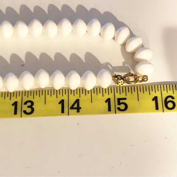 Vintage CROWN TRIFARI White Saucer Beaded Necklace, Mod Basic Long Designer Luci - Picture 13 of 14